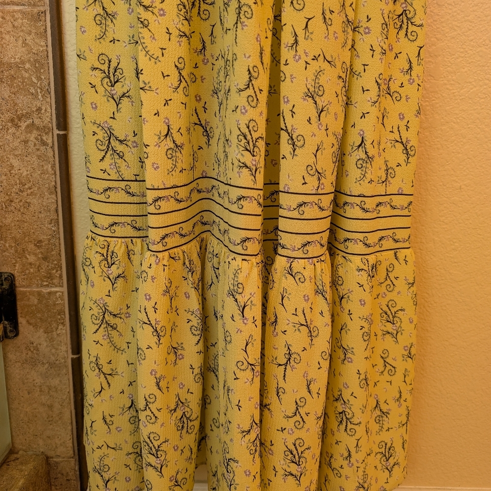 Max Studio Large Floral Yellow Maxi Dress - Picture 9 of 12